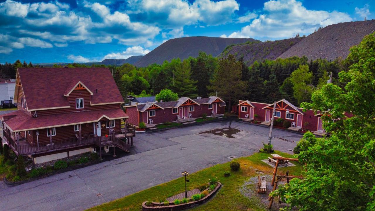 Motel Au Vieux Frontenac Thetford Mines Zewnętrze zdjęcie