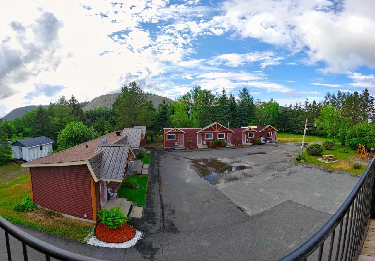 Motel Au Vieux Frontenac Thetford Mines Zewnętrze zdjęcie