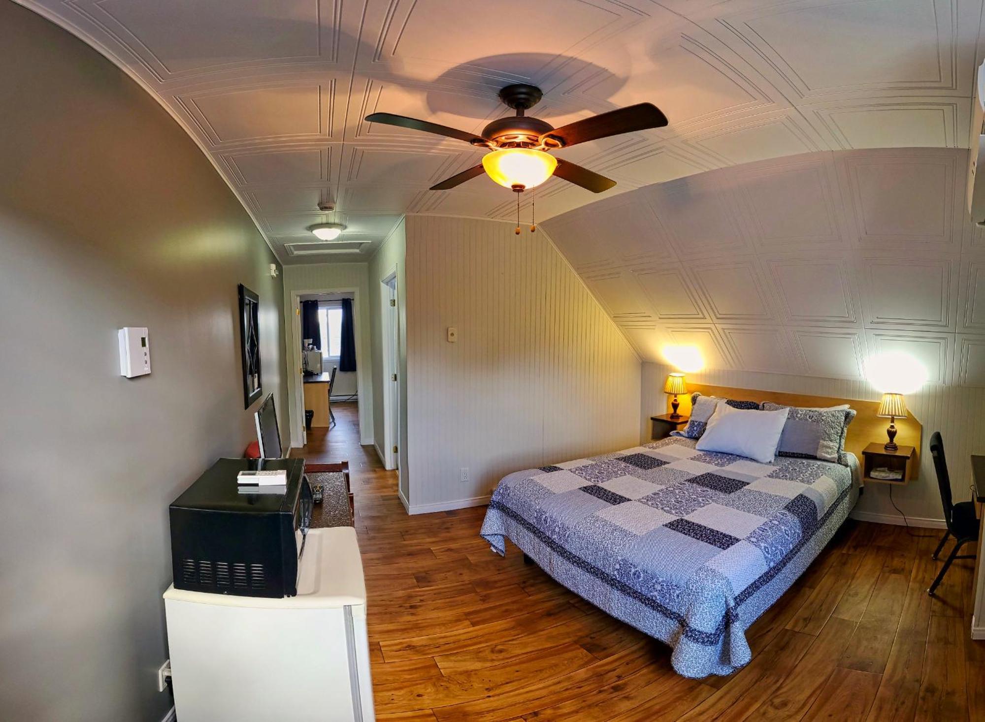 Motel Au Vieux Frontenac Thetford Mines Zewnętrze zdjęcie